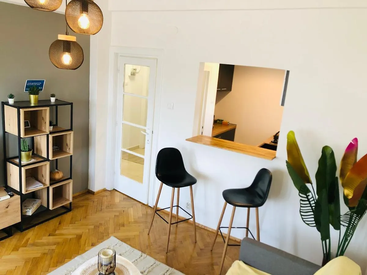 Lovely Studio Bucureşti România